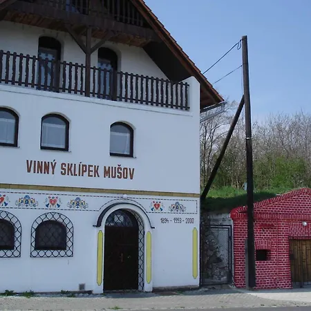 Sklipek Musov Guest house *